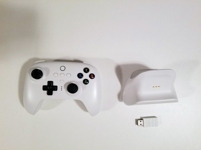 8BitDo Ultimate 2.4G Controller - White NM - Lightly used