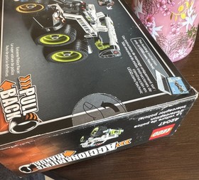 LEGO TECHNIC Police Interceptor 42047 Pull Back  185 Pieces. new damage to box.
