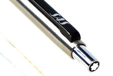 Montblanc Slimline Luxus-Werbe-Kugelschreiber, Metall eloxiert silbergrau  (F82)