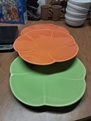 3 Crate & Barrel / B Eigen Flower Shaped DINNER PLATES 11 1/2'' Guc Bin 121