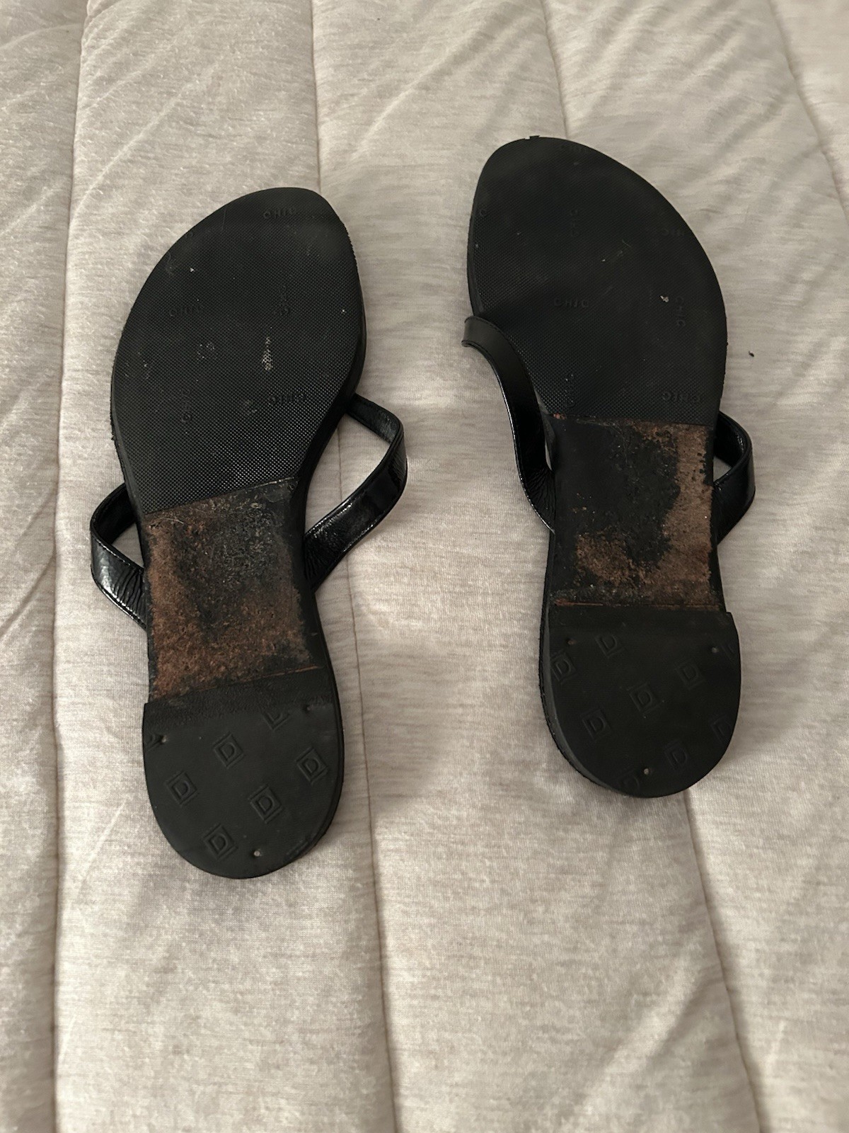Authentic Gucci flip Flops - image 1