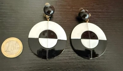 PAIRE DE CLIPS NOIR & BLANC/ XXI SIECLE - Photo 1/4