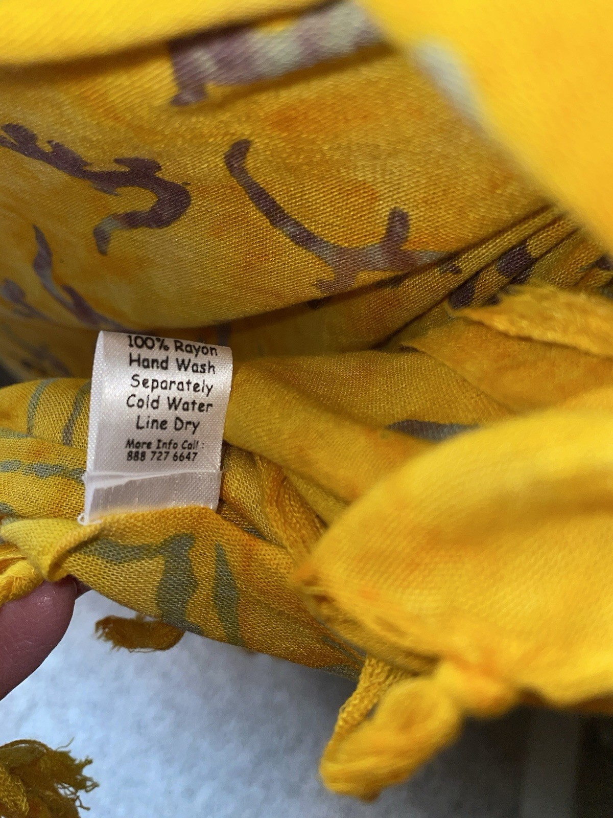 1 World Sarong Yellow Lizard Gecko Fringe 61.5" x 43" image 5