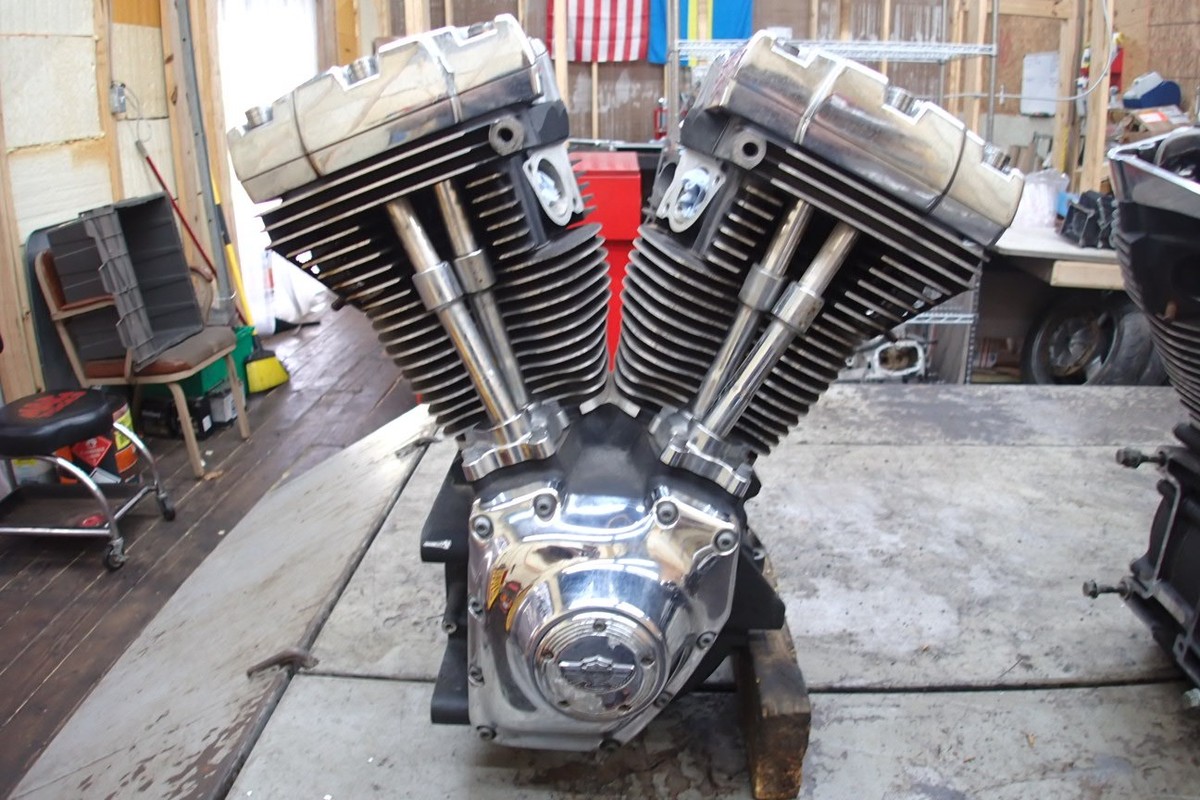 03 HARLEY DAVIDSON TWIN CAM ENGINE MOTOR 100TH YEAR