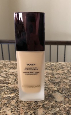 Hourglass vanish foundation