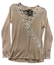 NWT Sugarfox Pink Floral Criss-Crossed Laced Blouse Top Pink Stretch Size Small