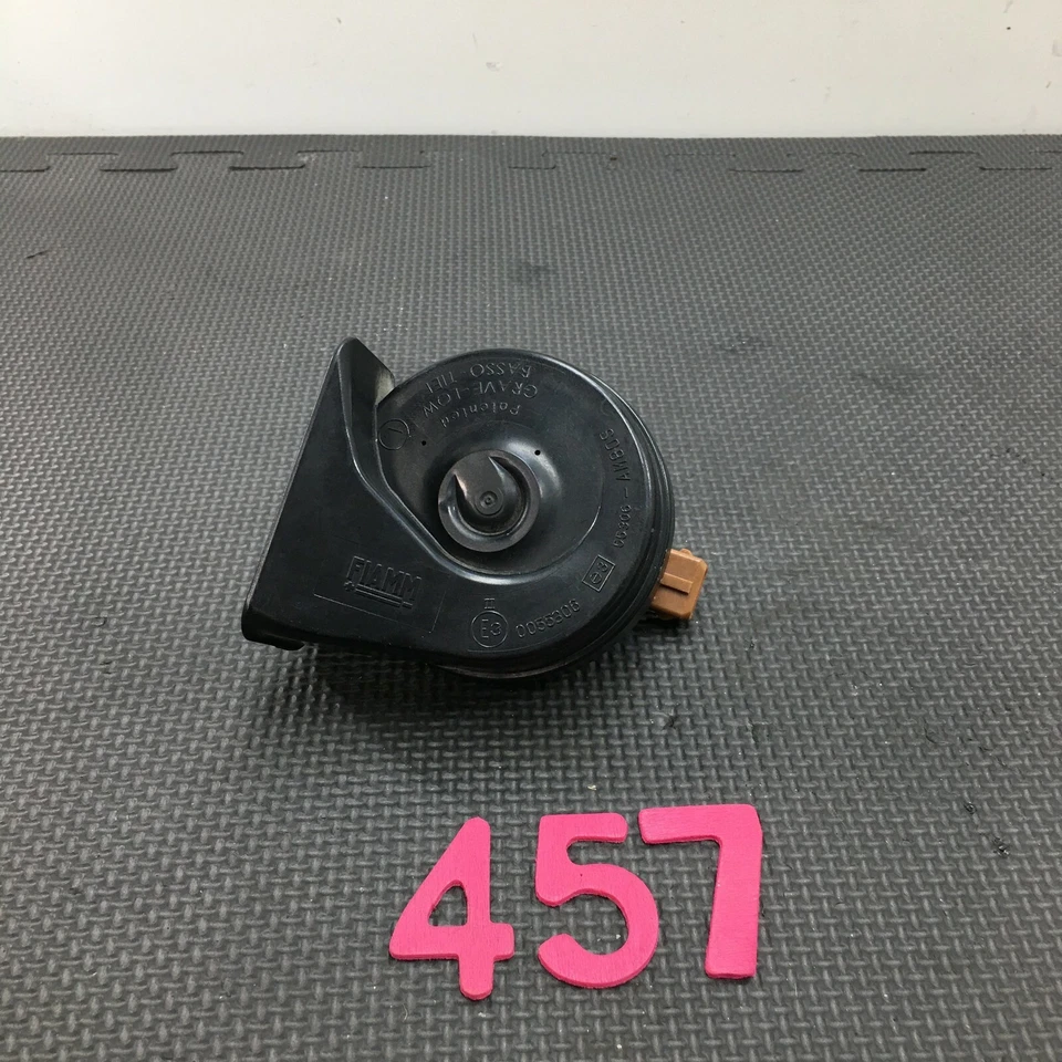 05-09 Land Rover LR3 Driver Left Front Low Tone Horn OEM YEB500080 - Image 2 of 4