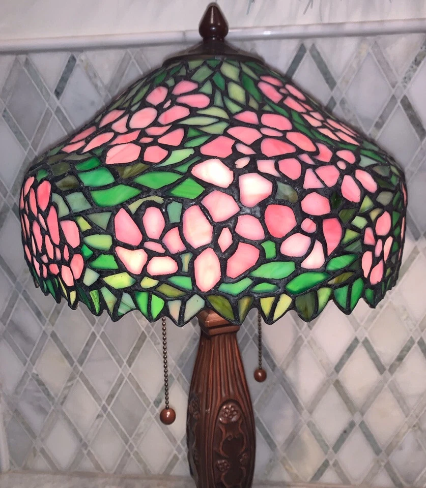 Antigo Vitral Flores Rosa 11”D Sombra Metal Puxar Corrente Lâmpada 23”T 7” Base Quadrada - Imagem 3 de 4