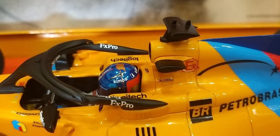 F1 McLaren mcl33 2018 Abu Dhabi Gp. Fernando Alonso 1:18 Minichamps - Image 4 of 4