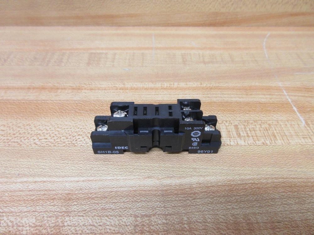 IDEC SH1B-05 Relay Socket SHIB-05 Black