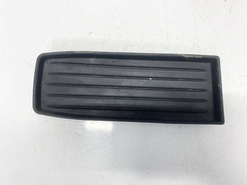 Glove box mat