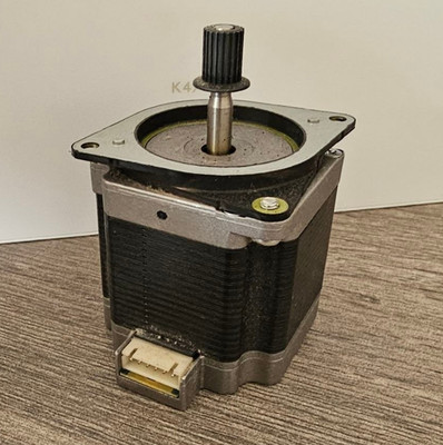 Schrittmotor Kenshi STP-59D3012 1.8 Grad / Step 1.1 Ohm Motor