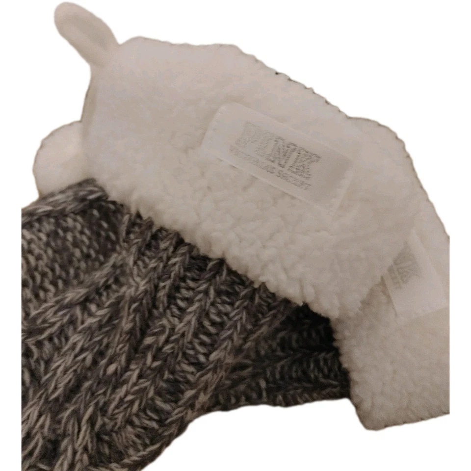 Victoria's Secret Rosa Hasta la Rodilla Tejido Zapatillas Calcetines Blanco Pompones Para Siempre Ocupado Foto 4 de 4