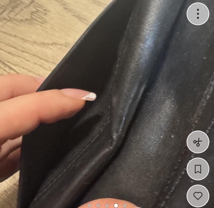 AUTHENTIC marc jacobs wallet with multiple compar… - image 4