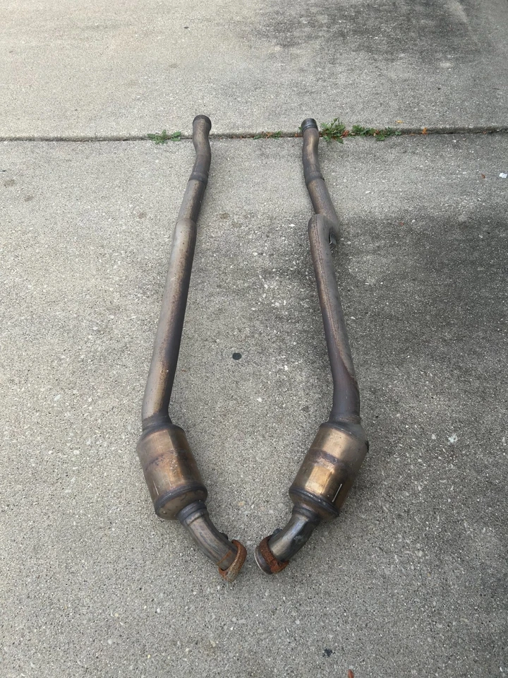 Tubos descendentes de longitud completa AMG 2014 CLS 63s OEM CON CONVERTIDORES CATALÍTICOS 5,5 BITURBO Foto 2 de 4