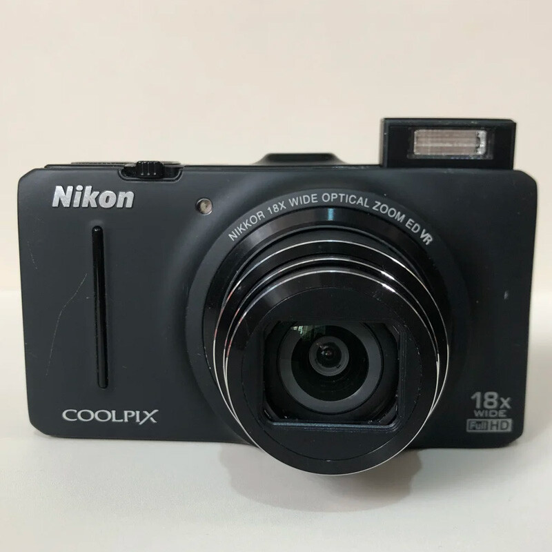 Nikon COOLPIX S9300 16.0MP Compact Digital Camera 18x