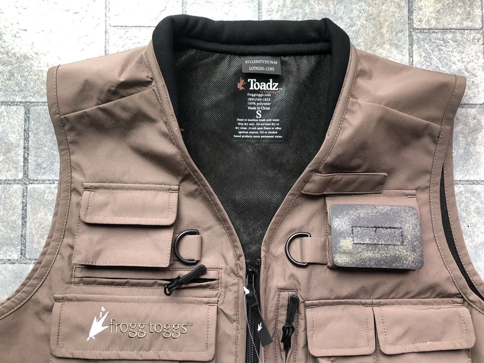 全新 Frogg Toggs 小号 HellBender 包 Toadskinz 飞钓背心 / 石色 S — 第 3/4 张图片