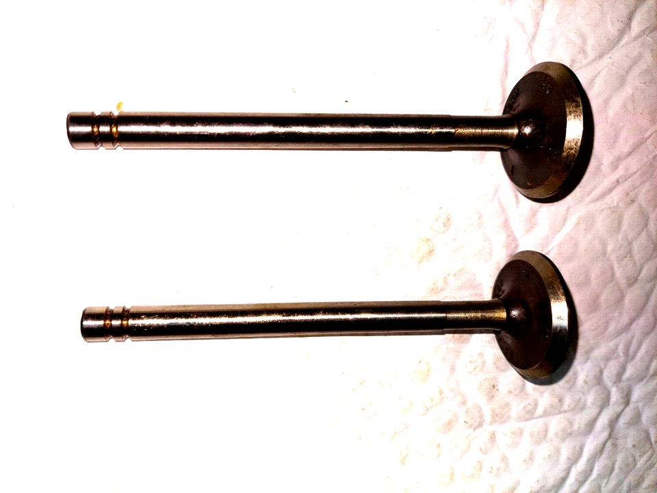1933 1934 Plymouth PC PD PE PF; 1935-1941?? NOS Exhaust Valves # 601257,  2 pcs. - Imagem 2 de 3