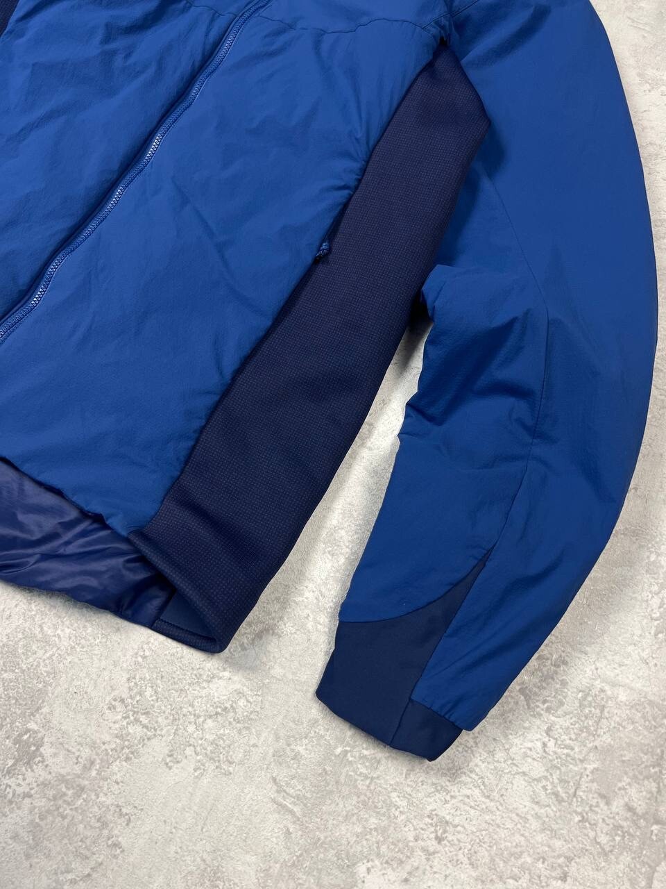 ARC'TERYX Arcteryx giacca atomica blu logo riflettente taglia S