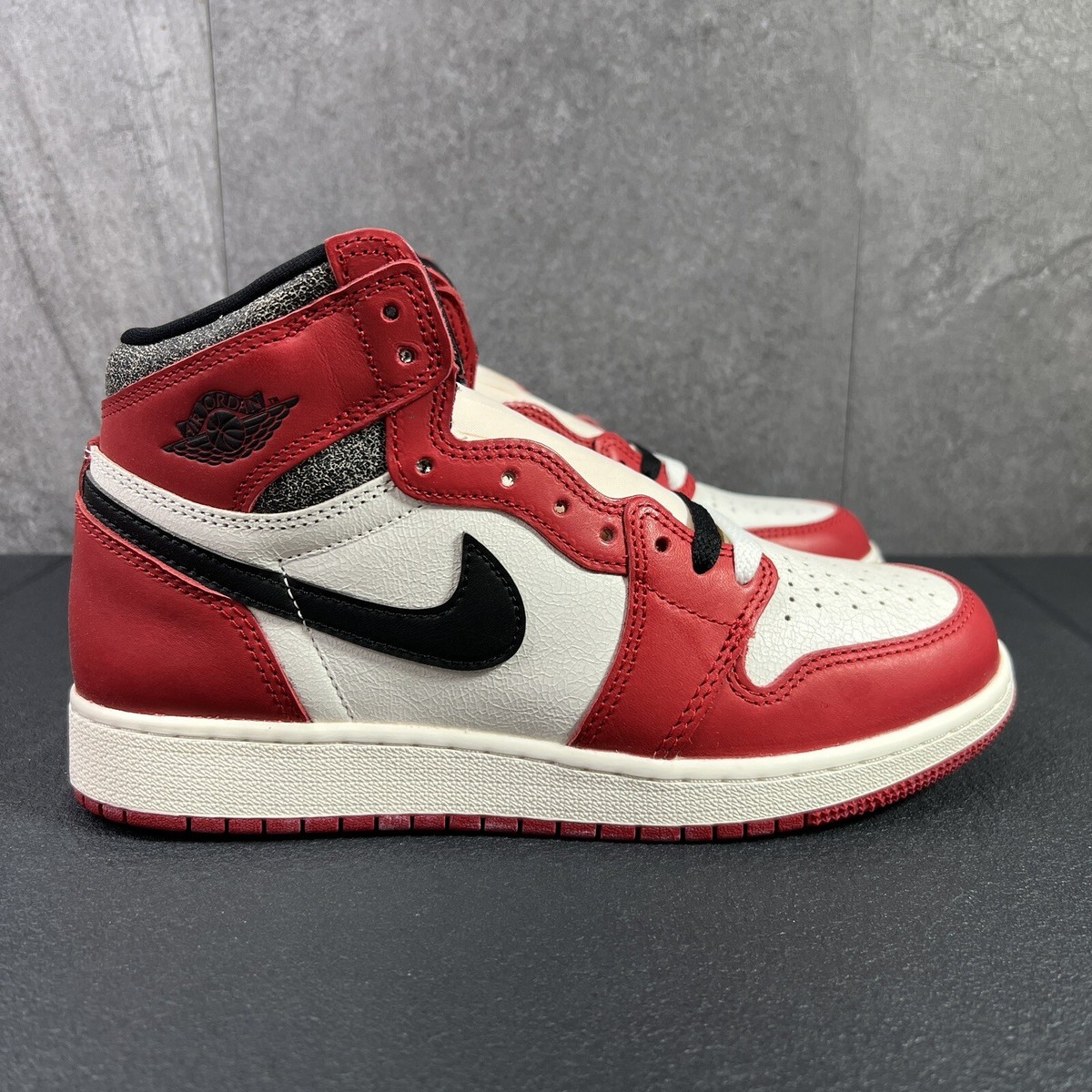 ラ*ン様 Nike Air Jordan 1 LOST & FOUND Nike Air Jordan 1 Lost & Found Chicago 【公式通販】