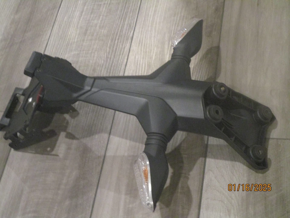 Soporte de matrícula Ducati Monster 797 2018 con luz de señal de giro 87211251A Foto 2 de 4