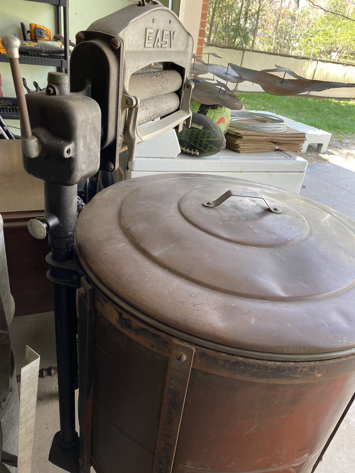 1912 EASY WASHING MACHINE, Model M Built In Syracuse, NY. Very Good
