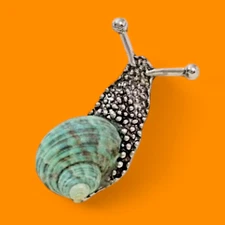 CUTE SNAIL NECKLACE sea shell green silvertone cottagecore brooch pendant 3E