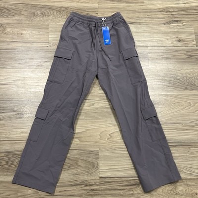 Adidas Originals 3-Stripe Double Cargo Pants Trace Gray Mens Small IZ4845 $85
