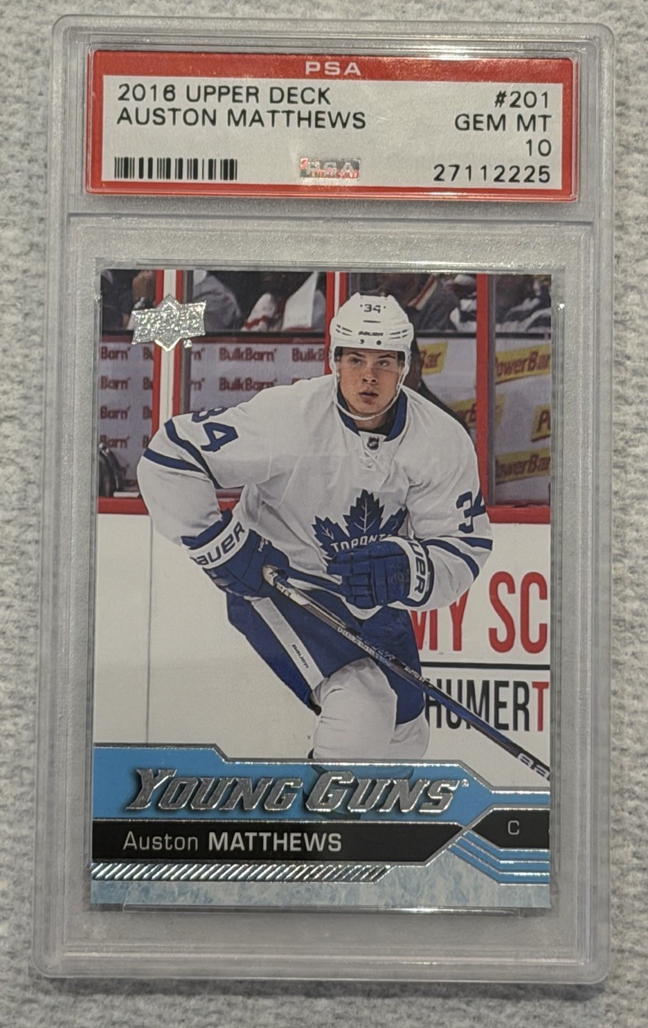 2016-17 Upper Deck Series 1 Auston Matthews Young Guns Rookie #201 PSA 10