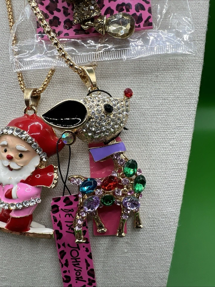 Betsey Johnson 圣诞节、珐琅和水钻全新带标签 - 2 项项链和 2 个胸针 — 第 4/4 张图片