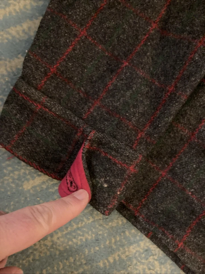 Vintage Johnson Woolen Mills Plaid Jacket, Zipper, Size 40-42 - Image 4 of 4