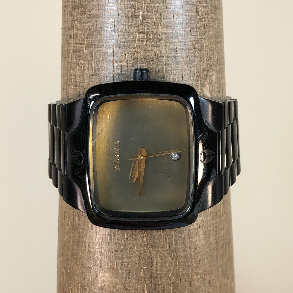 Nixon Men Player Diamond Gold Dial Black Stainless 40mm Nixon Men Player Diamond Gold Dial Black Stainless 40mm