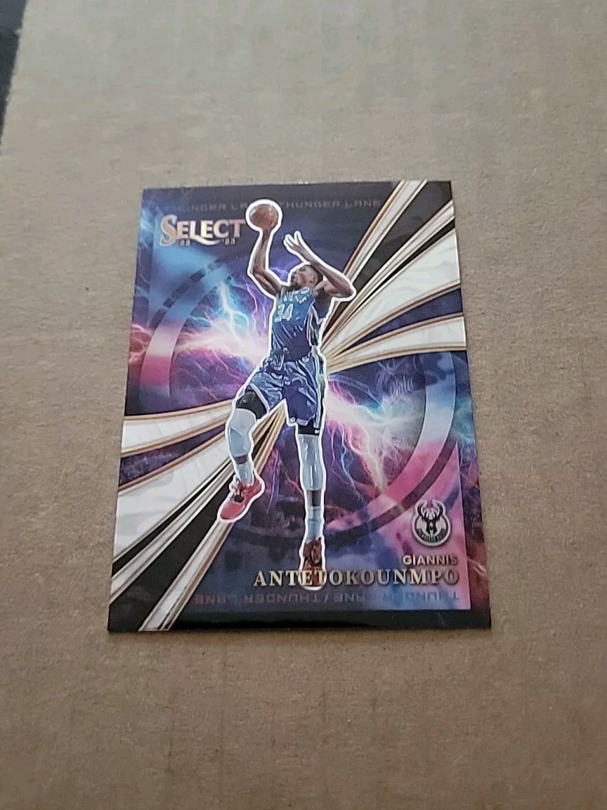 2022-23 Select Thunder Lane Silver Prizm GIANNIS ANTETOKOUNMPO Bucks SP Rare