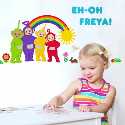 STICKERSCAPE Teletubbies Personalizados con Pegatina de Pared Arco Iris | Decoración Oficial Teletubbies