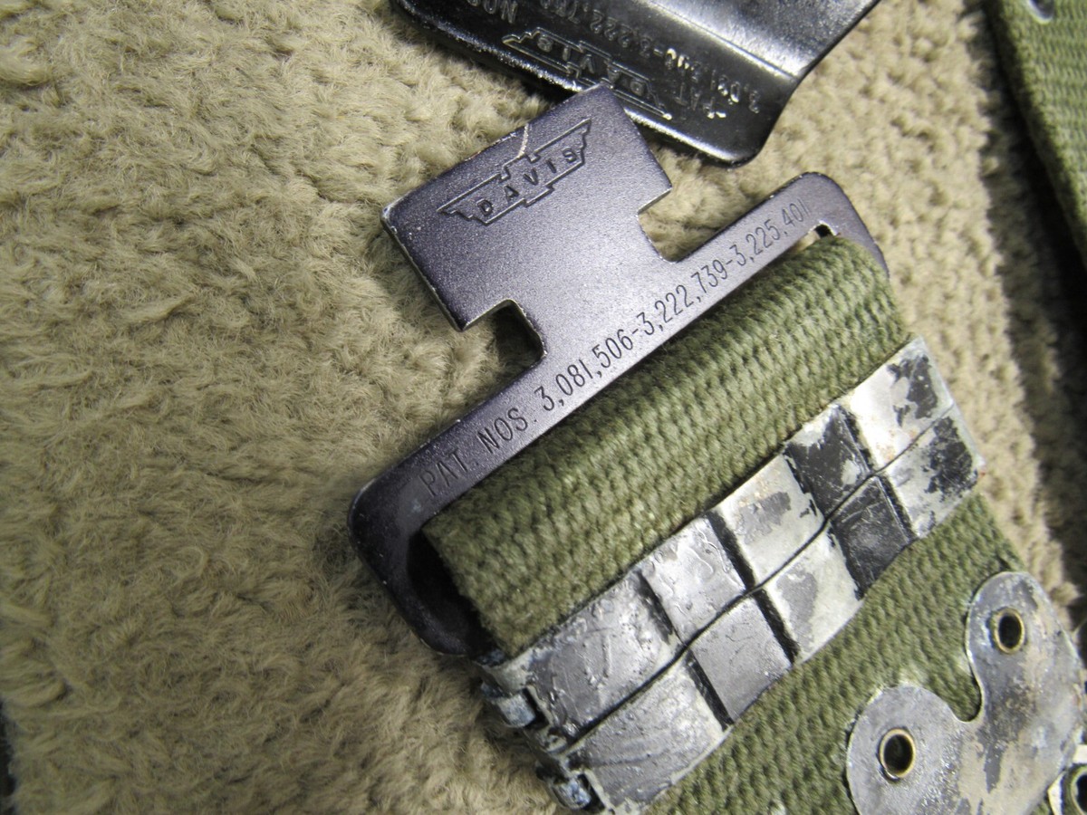US Vietnam Era Davis Buckle Pistol Belt Canvas Vertical Weave