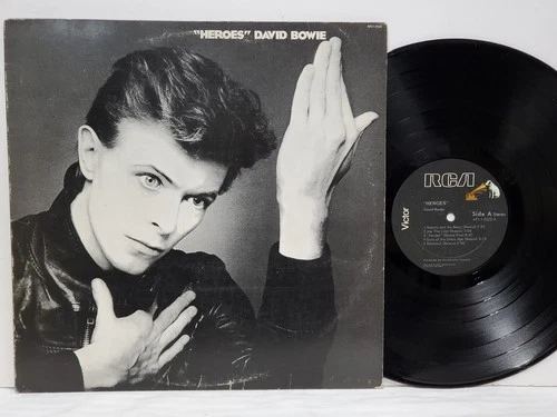 DAVID BOWIE Heroes 1977 LP RCA AFL1-2522 Black Label NEAR MINT Vinyl w/ Lyrics