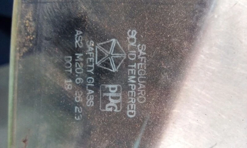 Dodge 100 Van 71-77 pasajero derecho trasero vidrio bisagras puerta estacionaria vidrio Foto 3 de 3