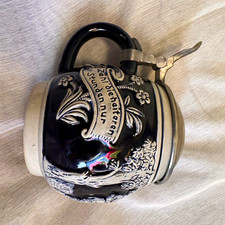 Marzi & Remy Steingut Bierkrug schwarz/grau mit Zinndeckel