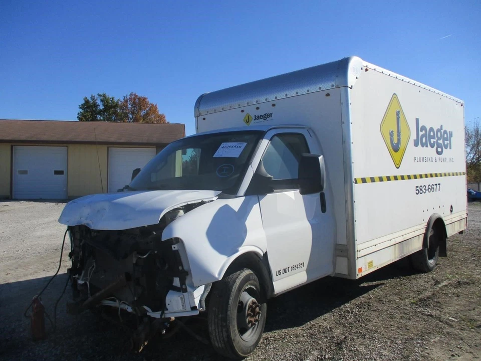 Coolant Reservoir Fits 03-24 EXPRESS 2500 VAN 1710508 - Image 2 of 4