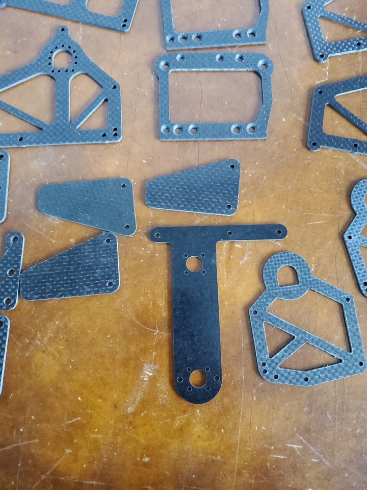 Vintage Team Associated Rc12L LOT of 15 Misc Carbon Fiber Chassis Parts - Image 4 of 4