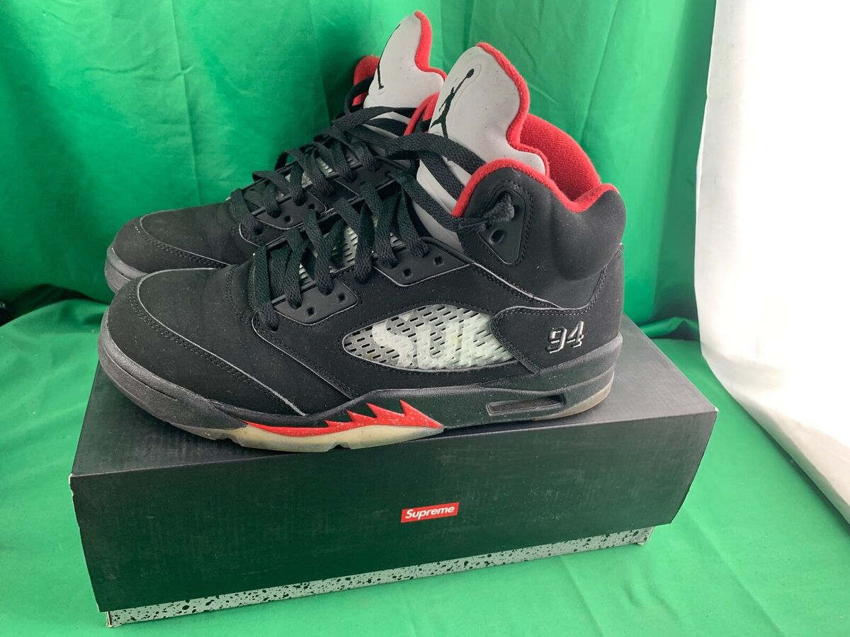 Supreme x Air Jordan 5 Retro 'Black' 824371-001