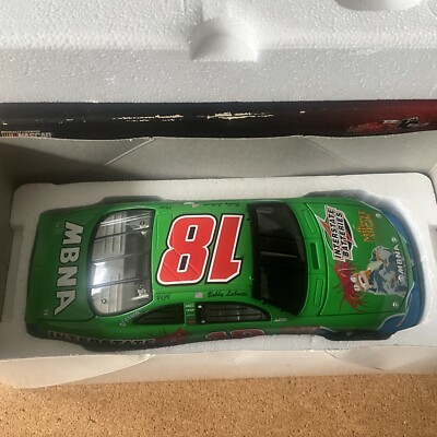 MAC TOOLS BOBBY LABONTE #18 INTERSTATE BATTERIES MUPPETS 2002 GRAND PRIX 1:24