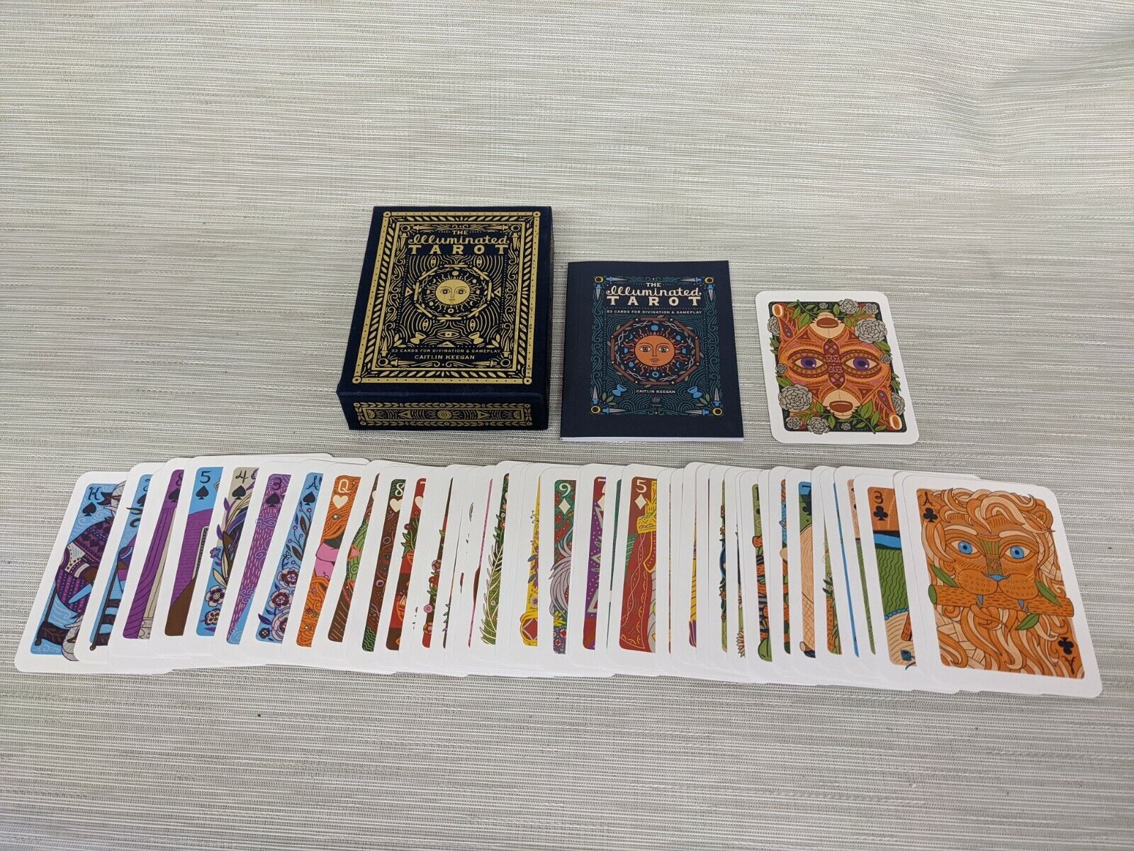 The Illuminated Tarot: 53 Cards for Divination & Gameplay (The Illuminated  Art Series)