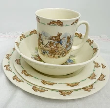 Vintage Bunnykins Royal Doulton 4 Piece Child's Dish Set Plates Bowl Mug Rabbits