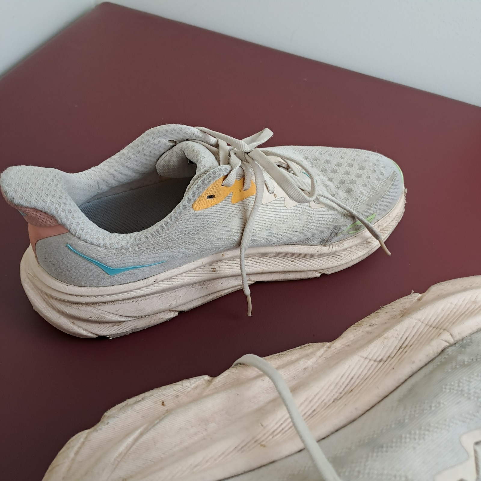 Hoka One One Clifton 9 Running Shoes Womens Size 9B Light Grey Trainer Sneakers thumbnail 8