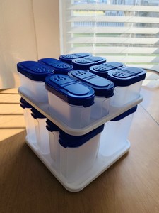 tupperware spice holder