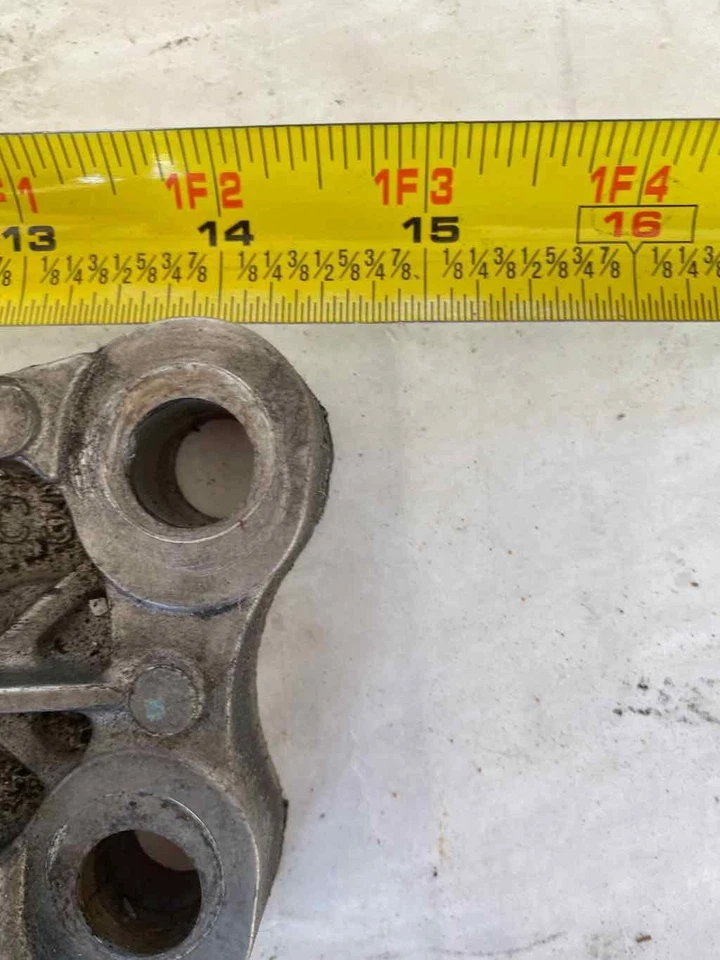 2002 LEXUS LS430 Sedan 2.3L Transmission Mount Crossmember Support Bracket A/T - Изображение 4 из 4