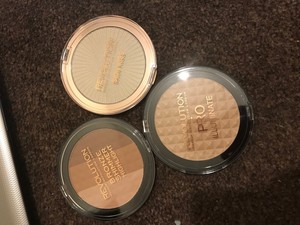 makeup revolution pro highlighter