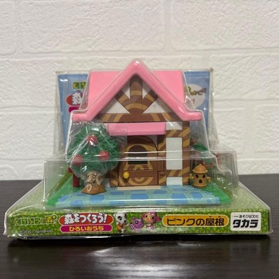 Animal Crossing Let's Make a Forest Wide House Pink Roof Figure Unopened Japan