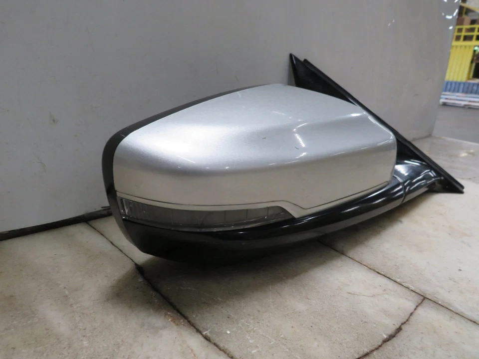 Cadillac CT6 2017 cámara retrovisor lateral derecho plegable plateado metálico 636R Foto 4 de 4